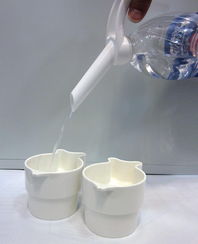 安雅D600瓶装水抓手 让日常饮水更便捷的创意小助手